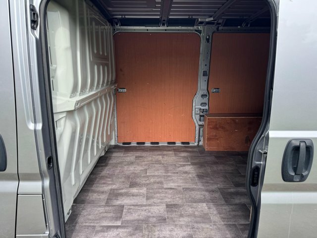 Peugeot Boxer Professional White #15