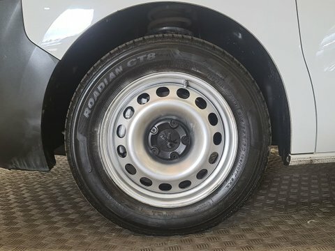 Vauxhall Vivaro 2.0 Turbo D #5