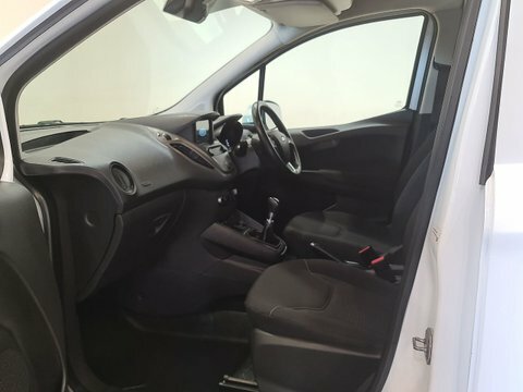 Ford Transit Courier 1.0 Ecoboost Limited #5