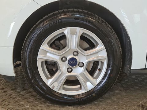 Ford Transit Courier 1.0 Ecoboost Limited #4