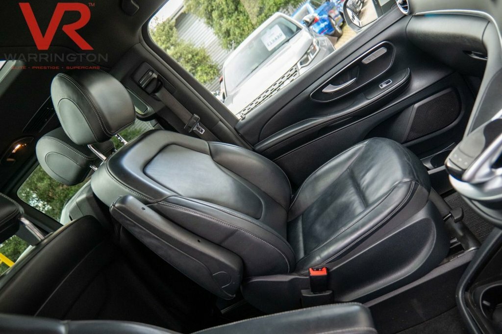 Mercedes-Benz V Class 2L Sport Silver #3