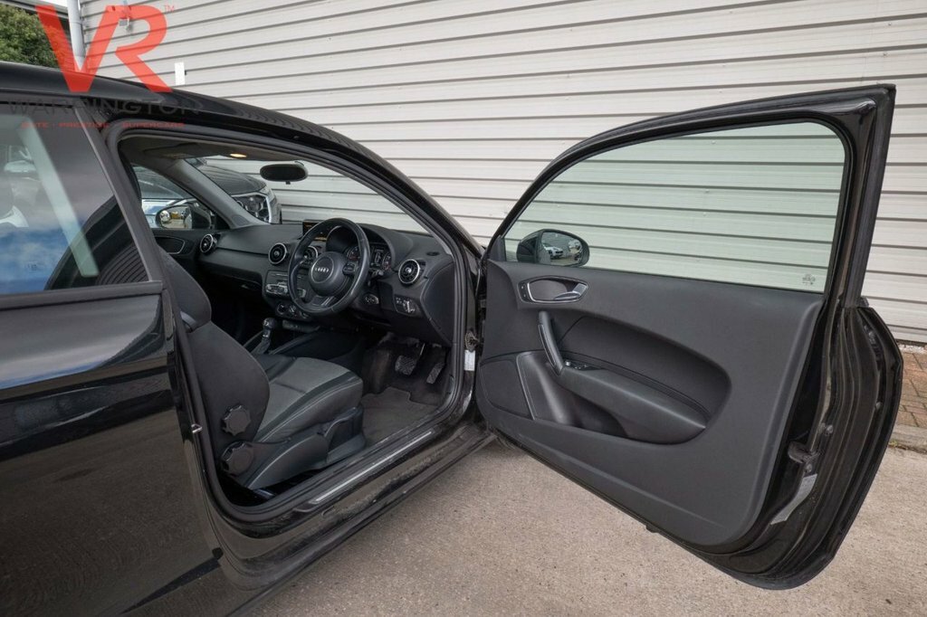 Audi A1 A1 Sportback Tfsi Sport Nav S-a Black #16