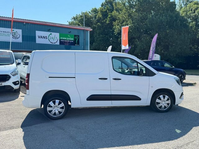 Vauxhall Combo Turbo D 2300 Sportive White #6