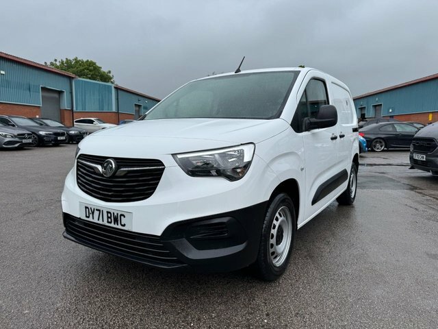 Vauxhall Combo Turbo D 2300 Dynamic White #2