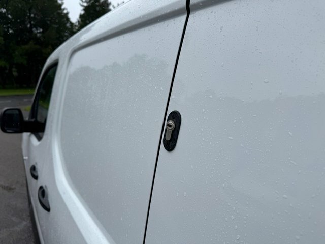 Vauxhall Combo Turbo D 2300 Dynamic White #6