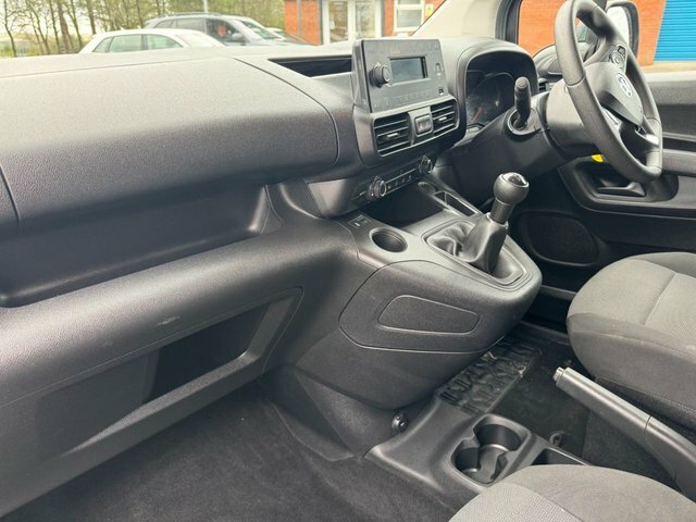 Vauxhall Combo 2300 1.5 Turbo D 100Ps H1 Sportive Van White #20