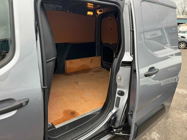 Vauxhall Combo 2300 1.5 Turbo D 100Ps H1 Sportive Van White #11