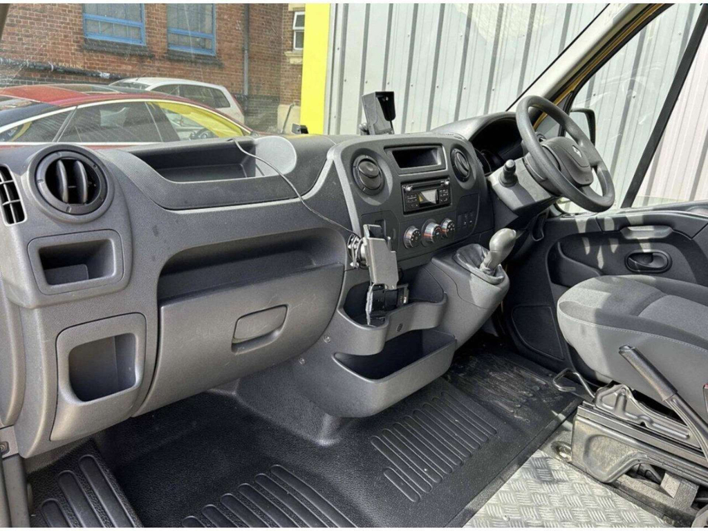 Renault Master Ze 31 33Kwh Business Panel Van F Yellow #6