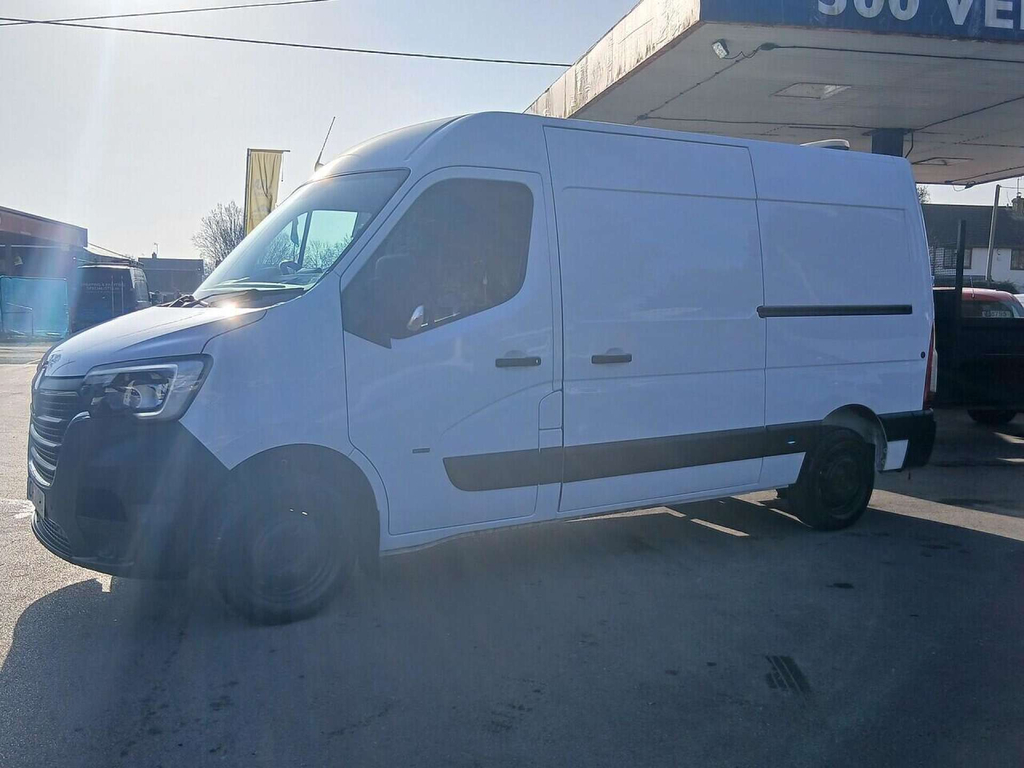 Renault Master Ze 31 33Kwh Business Panel Van F White #4