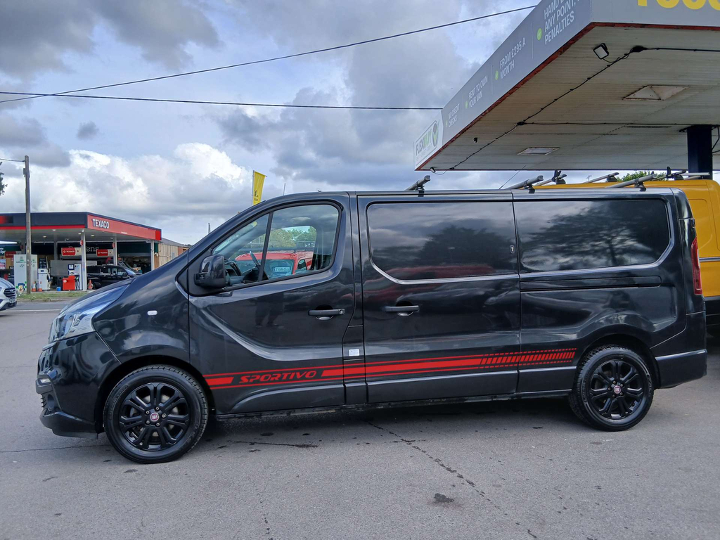 Fiat Talento Multijet 12 Sportivo Panel Van 2.0 P Black #5