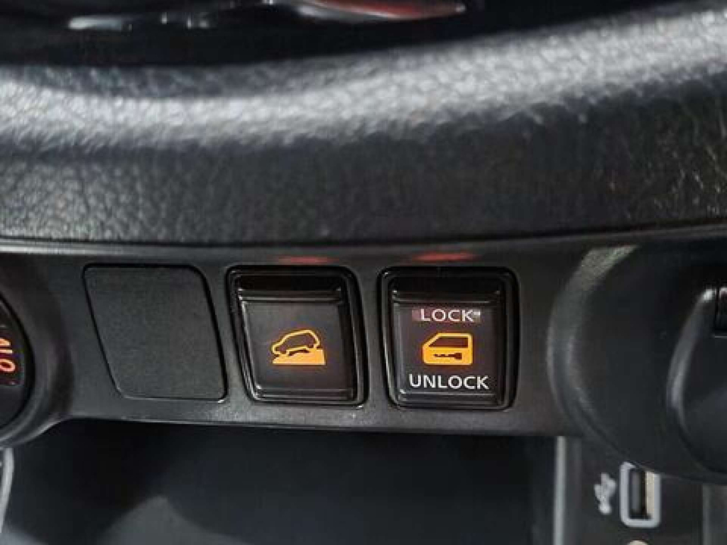 Nissan Navara Dci N-guard Shr Dcb Black #30