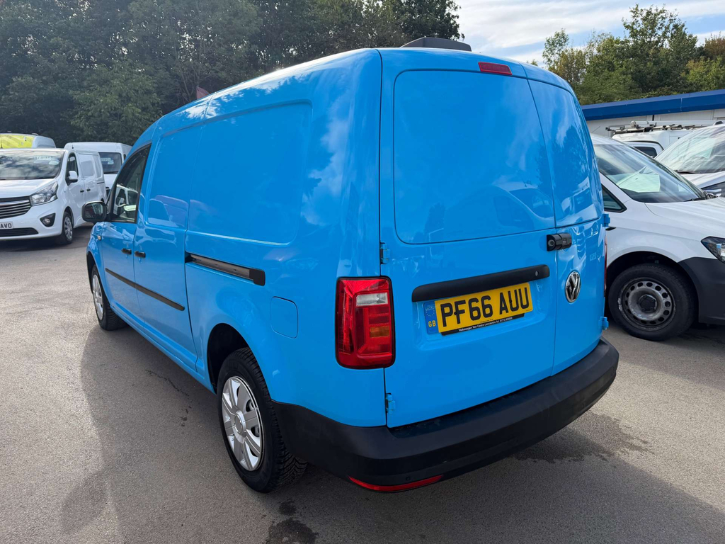 Volkswagen Caddy Maxi C20 Bluemotion Tech Startline Panel Van Man Blue #5