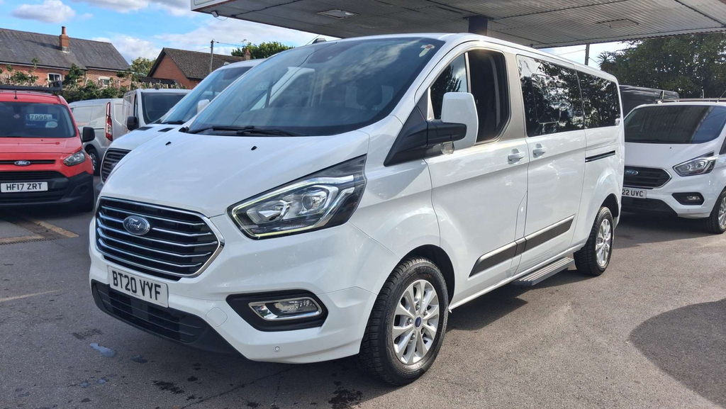Ford Tourneo Custom 320 Ecoblue Zetec Minibus Double Cab White #5