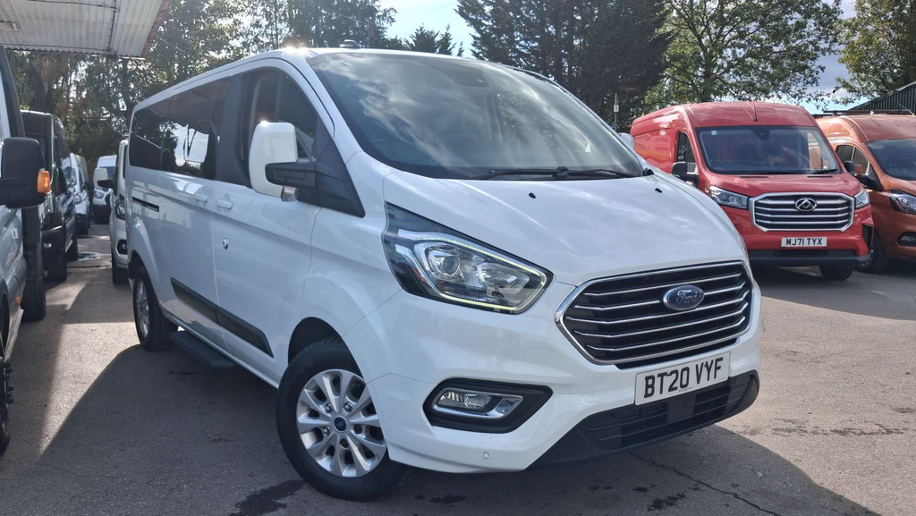 Ford Tourneo Custom 320 Ecoblue Zetec Minibus Double Cab White #4