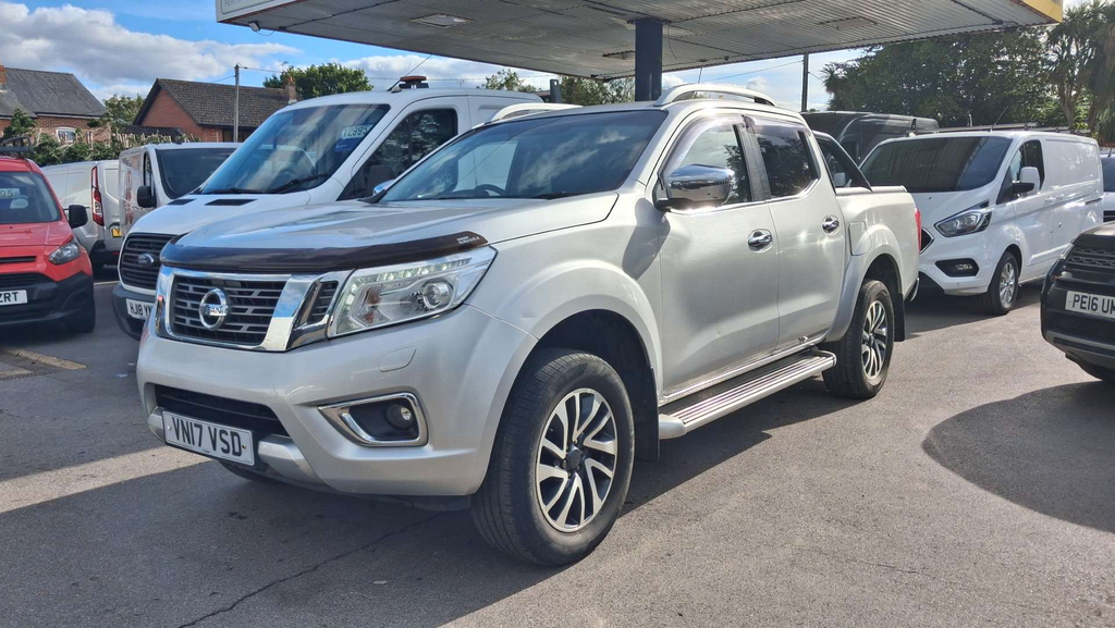 Nissan Navara Tekna Pickup Double Cab 4Wd Euro 6 Silver #4
