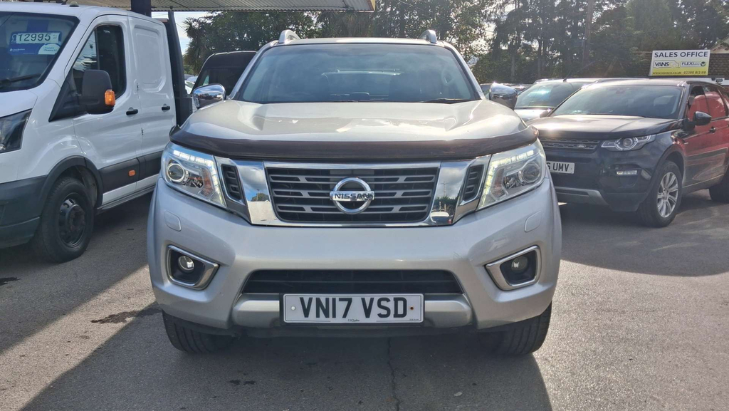 Nissan Navara Tekna Pickup Double Cab 4Wd Euro 6 Silver #2