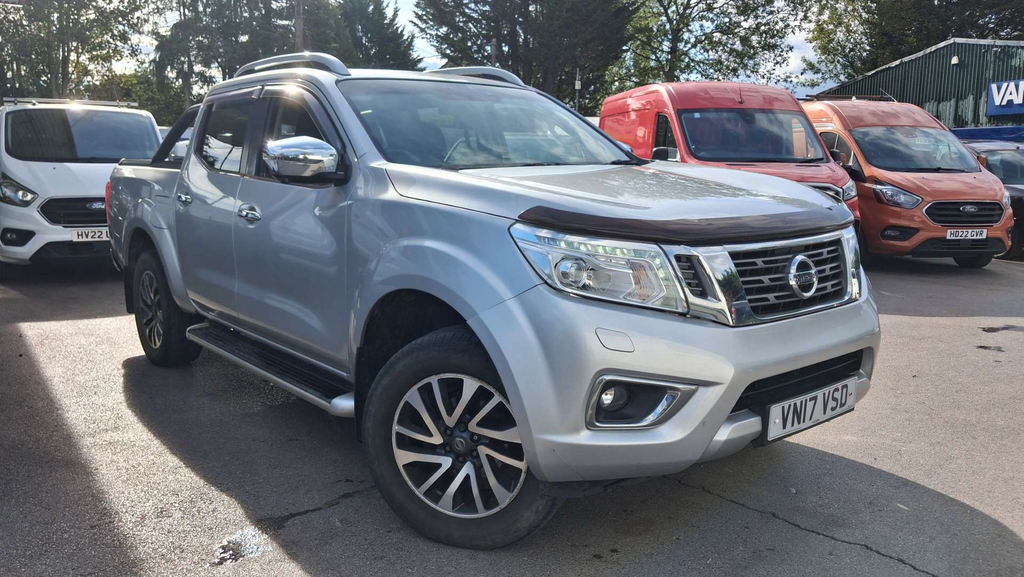 Nissan Navara Tekna Pickup Double Cab 4Wd Euro 6 Silver