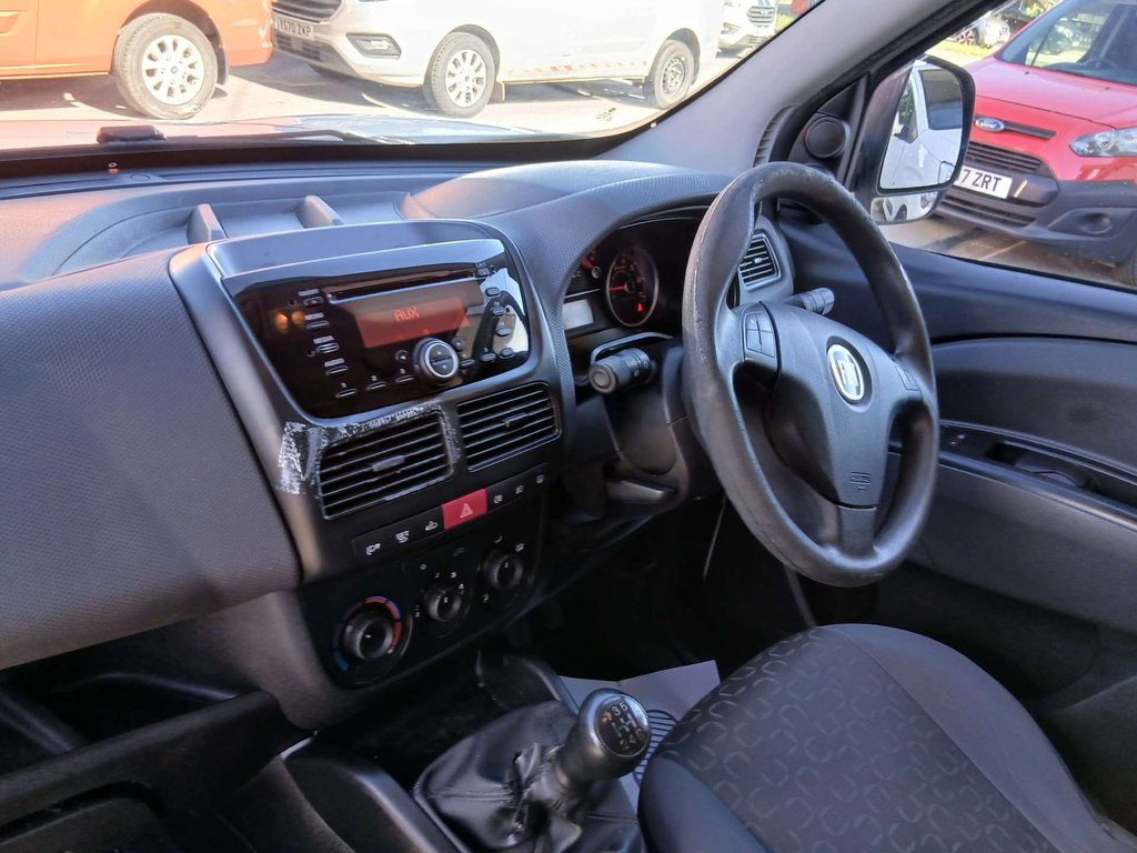 Fiat Doblo 1.3 Multijet 16V Sx Van Start Stop White #6