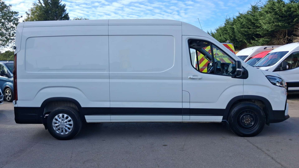 Maxus Deliver 9 2.0 D20 Rwd L3 Euro 6 Ss White #16
