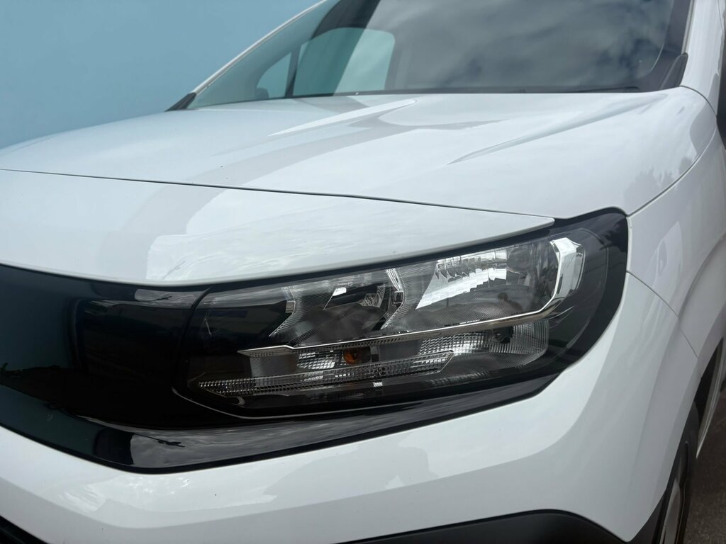 Vauxhall Combo 1.5 Turbo D 2300 Prime XL Panel Van 6Dr Man White #2