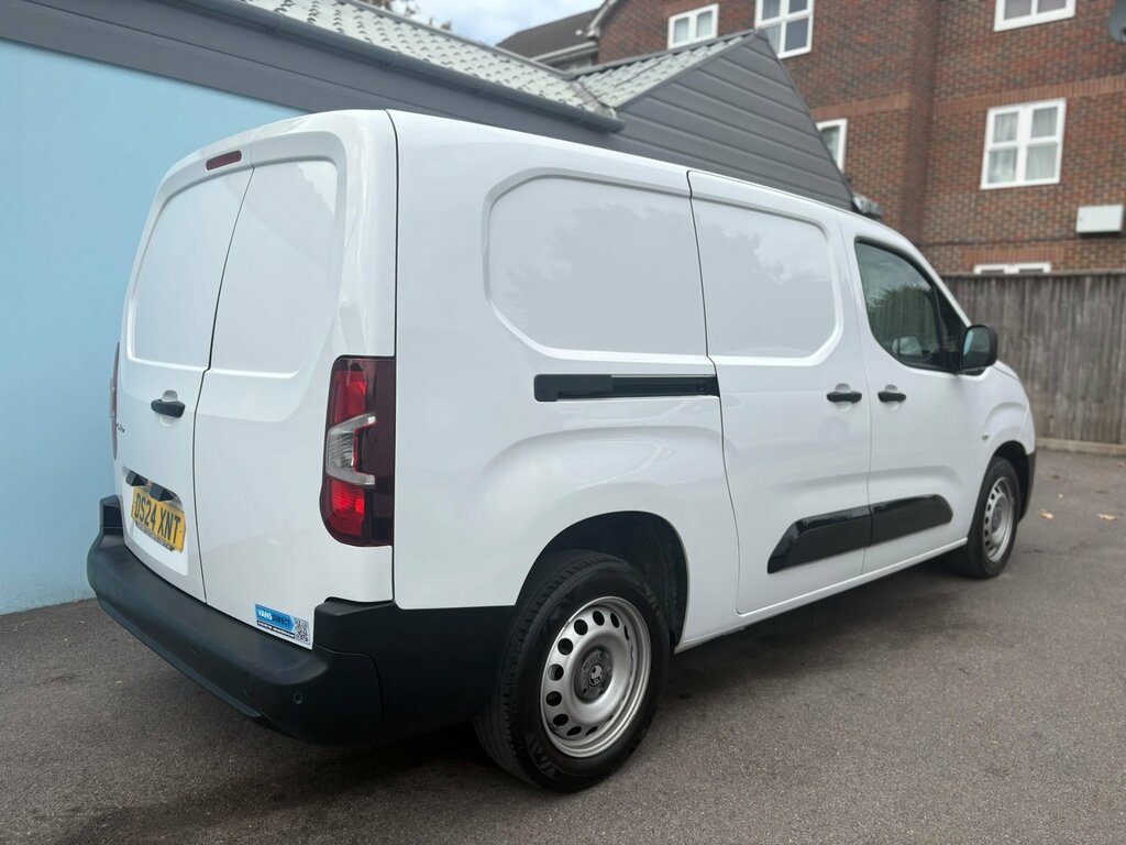 Vauxhall Combo 1.5 Turbo D 2300 Prime XL Panel Van 6Dr Man White #3