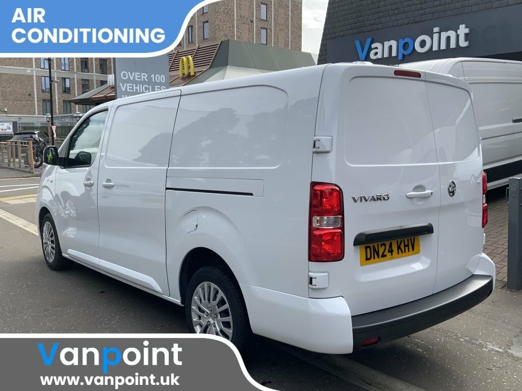 Vauxhall Vivaro 1.5L Pro 6Dr White #4