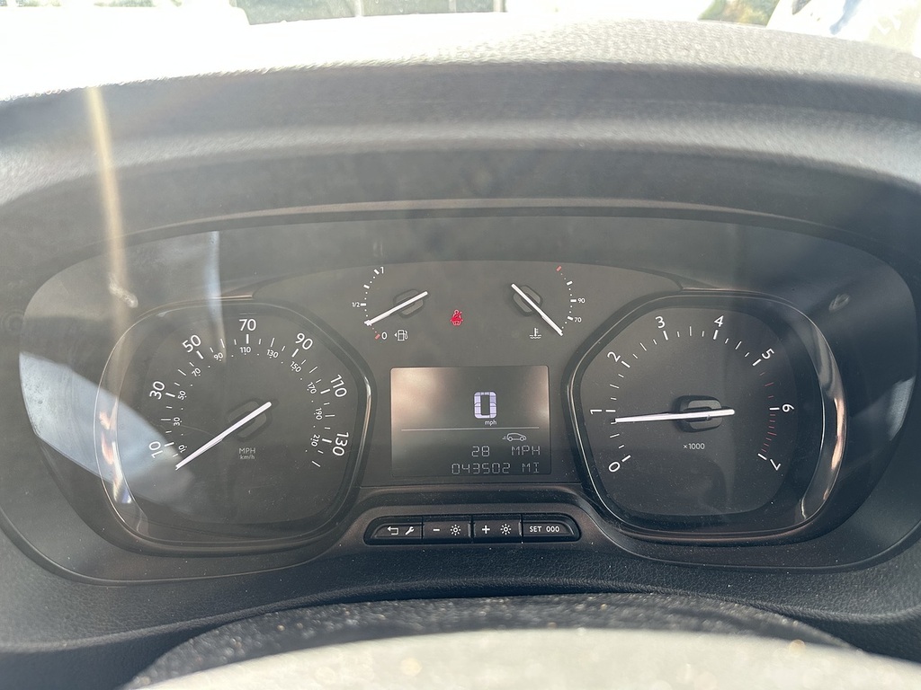 Vauxhall Vivaro Turbo D 2700 Sportive White #4