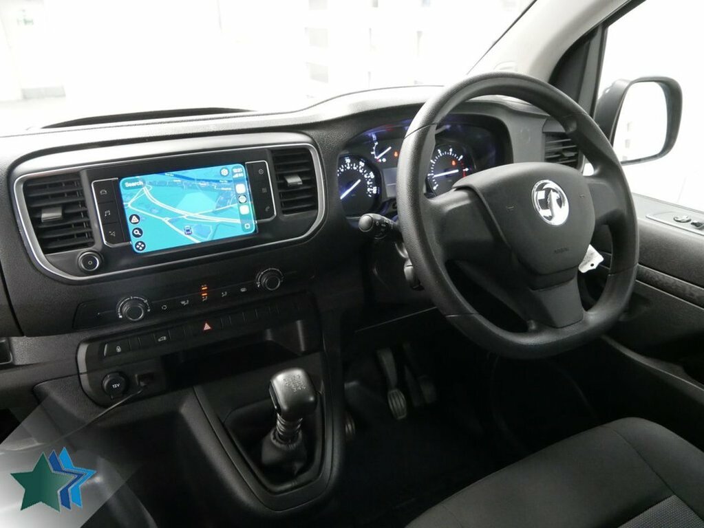 Vauxhall Vivaro 1.5L Turbo D 2900 Pro Panel Van 6Dr White #3