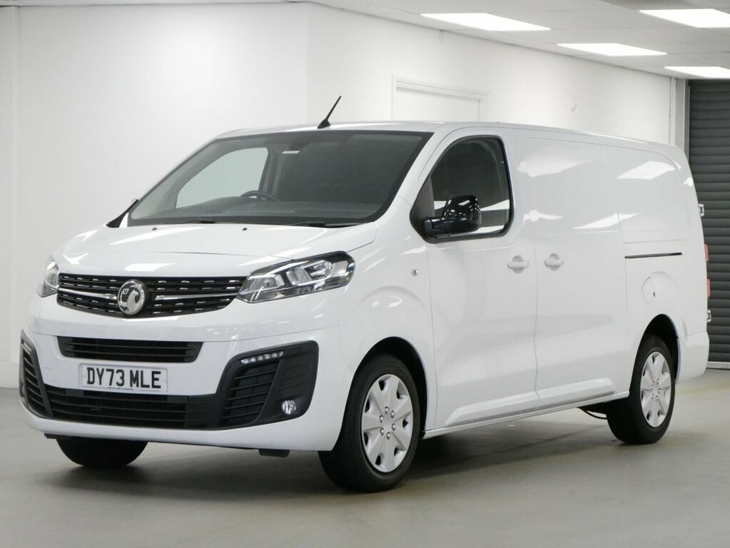 Vauxhall Vivaro 1.5L Turbo D 2900 Pro Panel Van 6Dr White