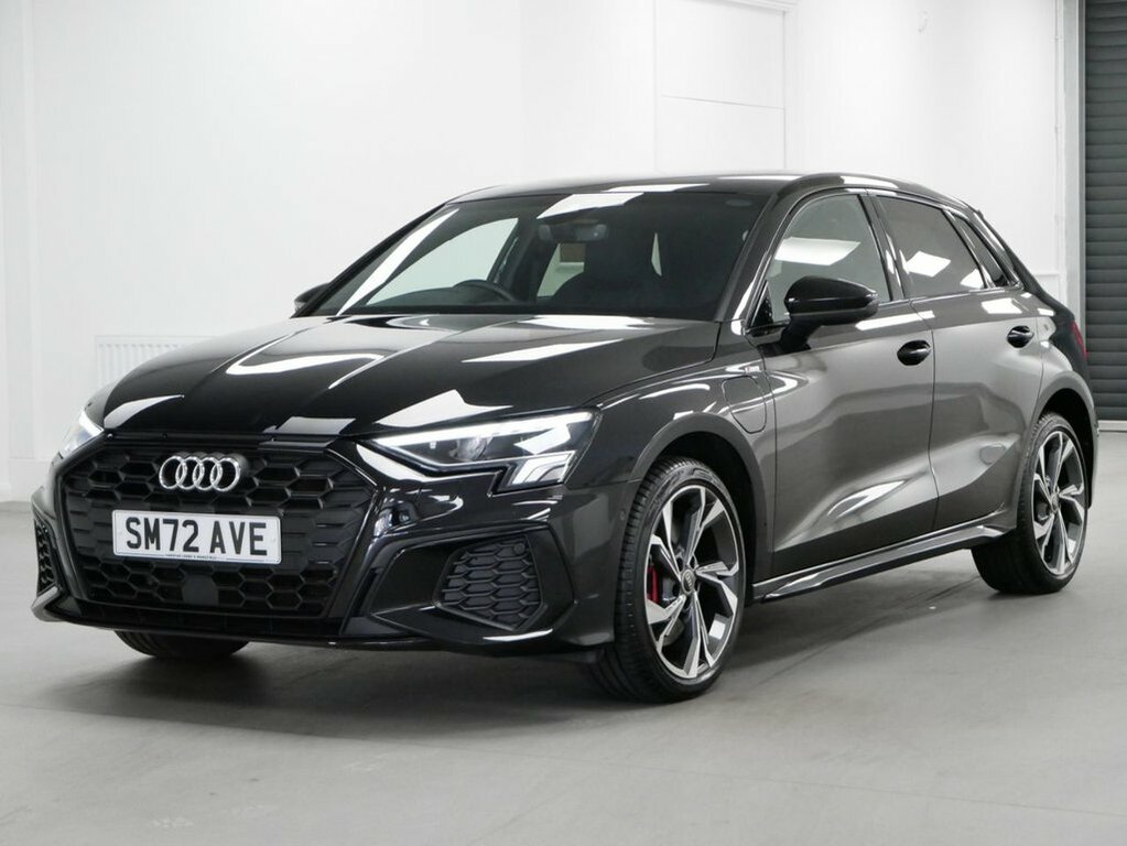 Audi A3 1.4L Tfsie 45 S Line Competition Sportback Pet Black