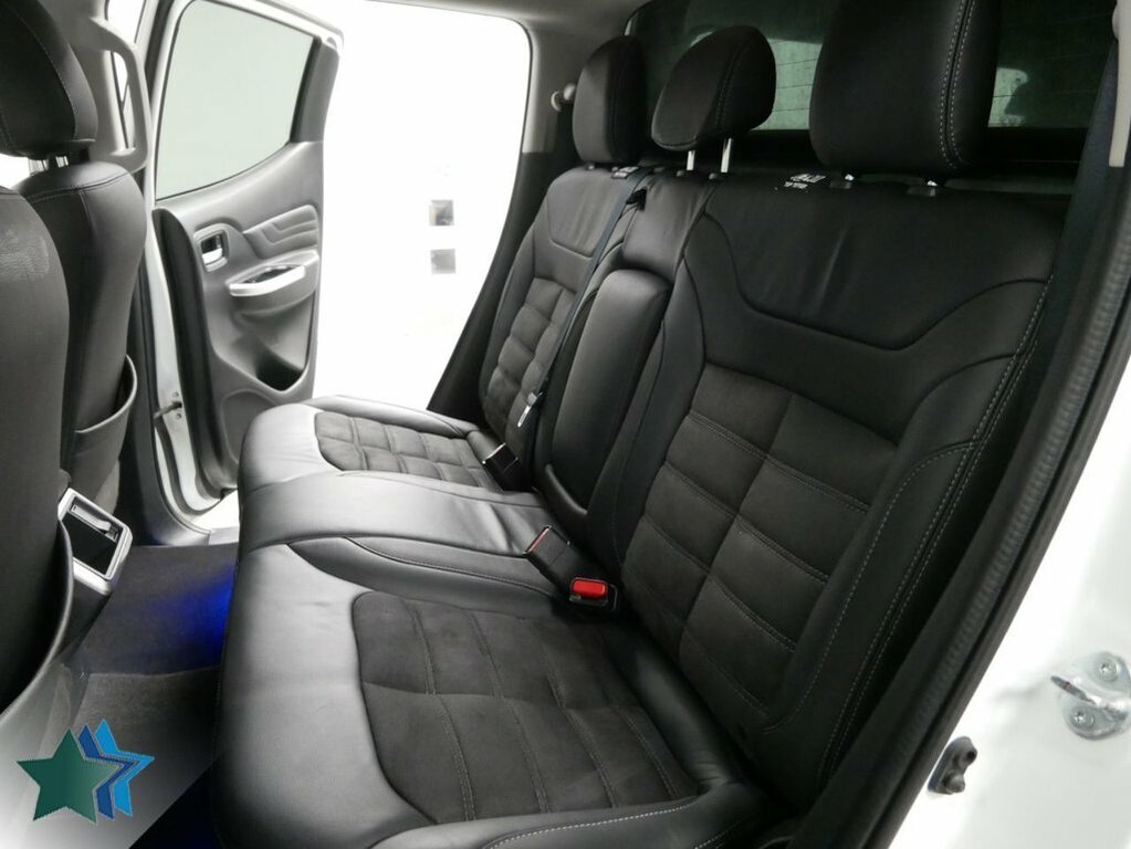 Mitsubishi L200 Double Cab Di-d 150 Barbarian 4Wd #6