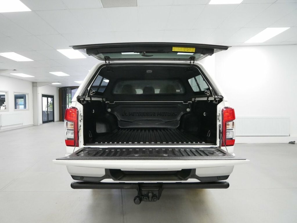 Mitsubishi L200 Double Cab Di-d 150 Barbarian 4Wd #14