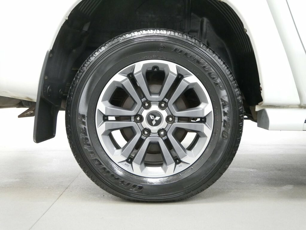 Mitsubishi L200 Double Cab Di-d 150 Barbarian 4Wd #23