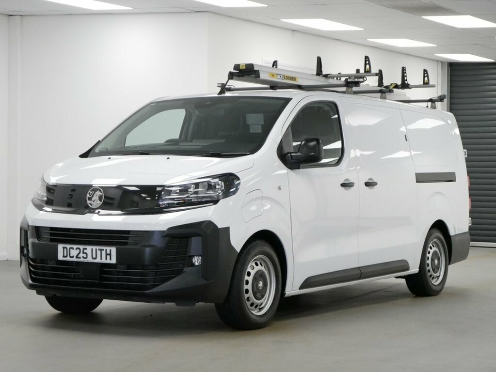 Vauxhall Vivaro Mpv White