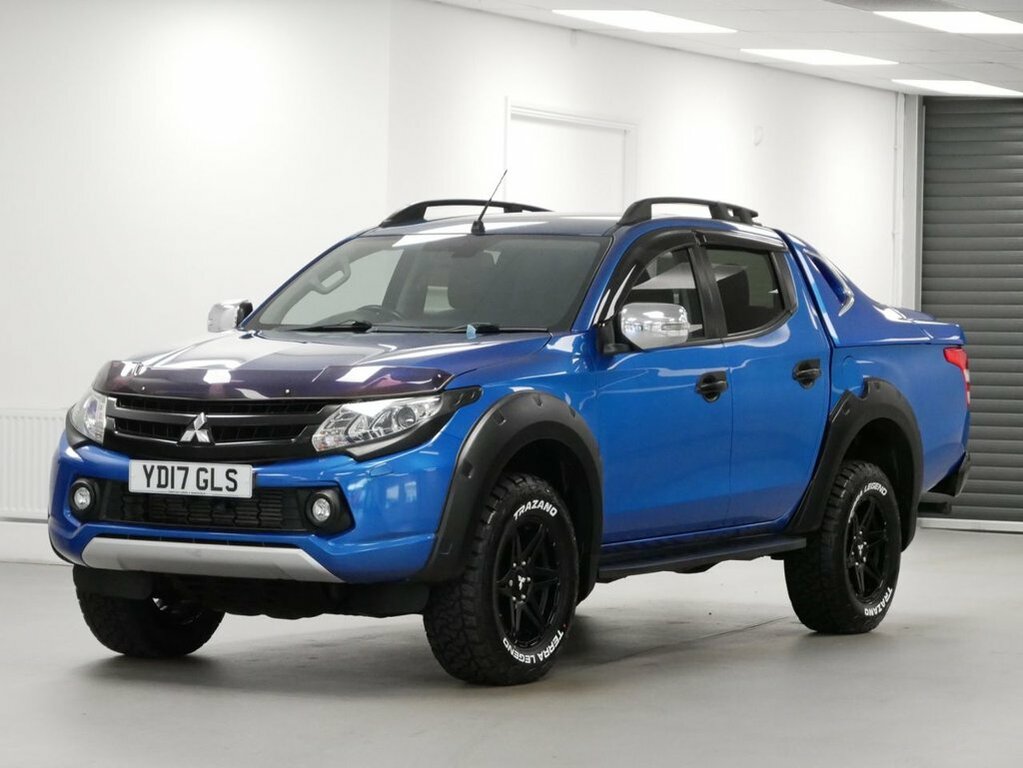 Mitsubishi L200 2.4L Di-d Dc Barbarian Svp Pickup Double Cab D Blue