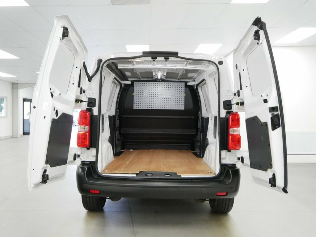 Vauxhall Vivaro 1.5L Turbo D 2900 Prime Panel Van 6Dr Manua White #3