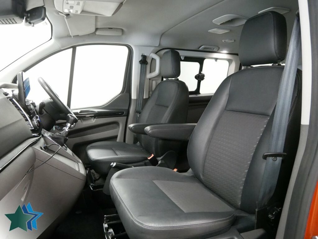 Ford Tourneo Custom 2L 2.0 320 Ecoblue Sport Minibus Double Cab Di Orange #3