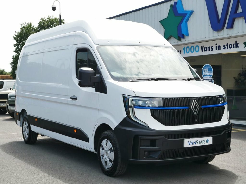 Renault Master Mpv White