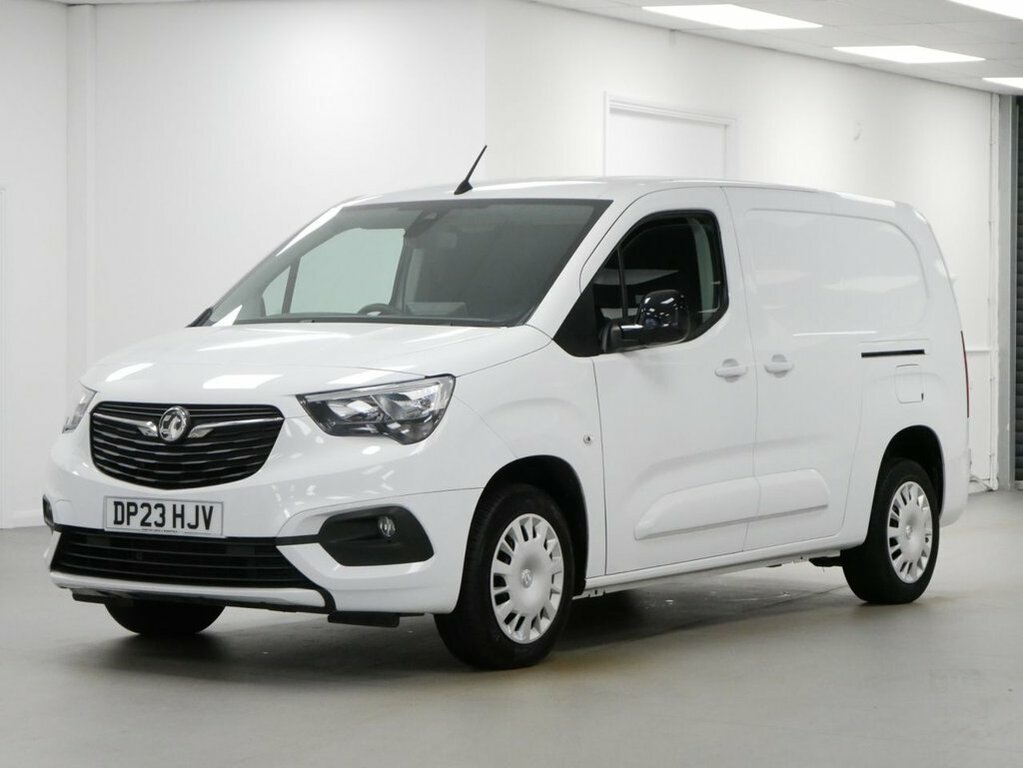 Vauxhall Combo 1.5L Turbo D 2300 Pro Panel Van 6Dr White