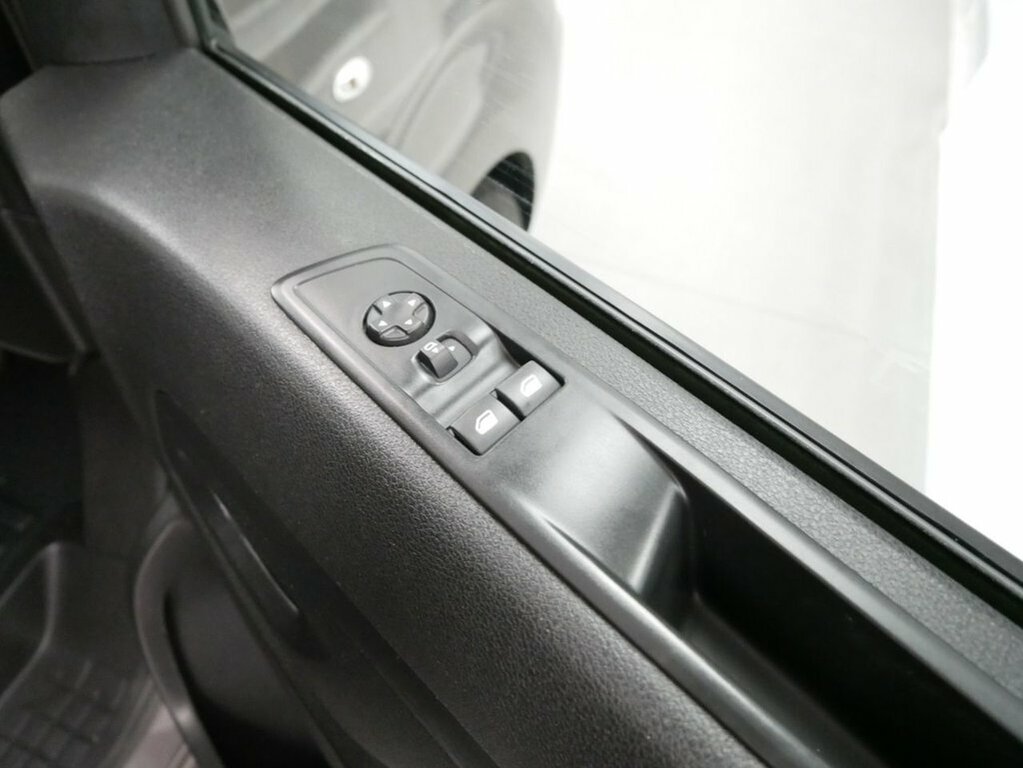 Vauxhall Vivaro 1.5 Turbo D 2900 Pro Panel Van 6Dr L White #27