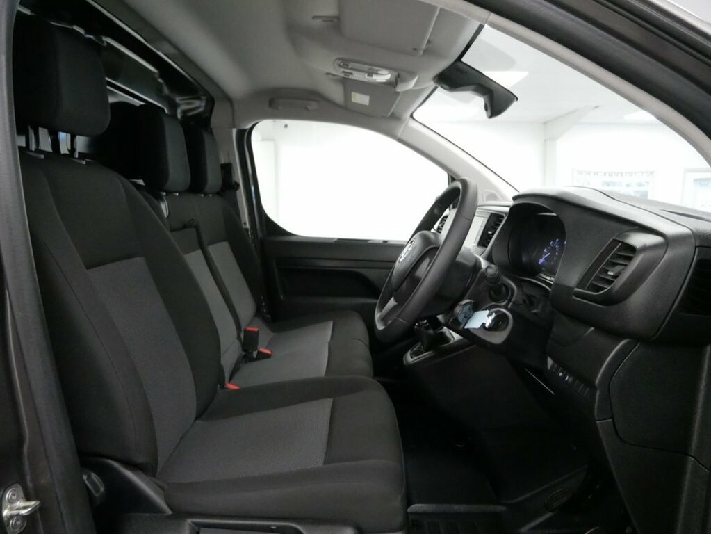 Vauxhall Vivaro 1.5 Turbo D 2900 Pro Panel Van 6Dr L White #15