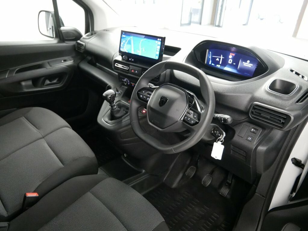 Peugeot Partner Professional White #13