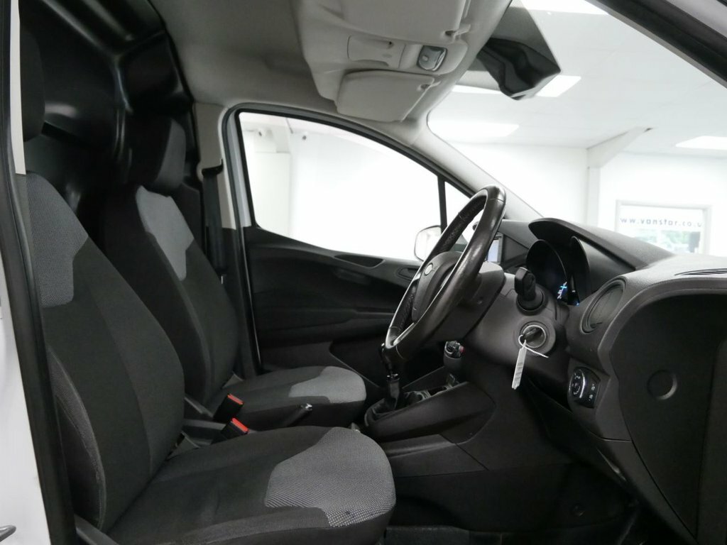 Ford Transit Courier Ford 1.0 Ecoboost Sport Van 6 Speed Grey #13