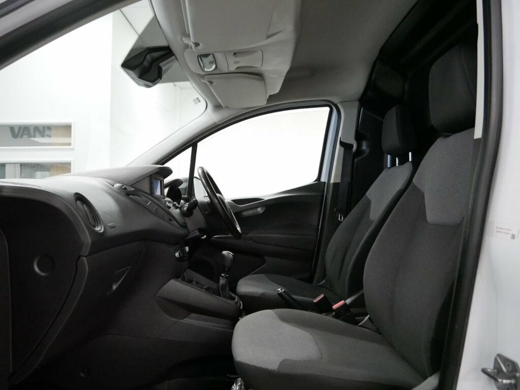 Ford Transit Courier Ford 1.0 Ecoboost Sport Van 6 Speed Grey #17