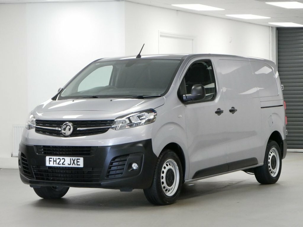 Vauxhall Vivaro 2L 2.0 Turbo D 3100 Dynamic Panel Van 6Dr M Grey