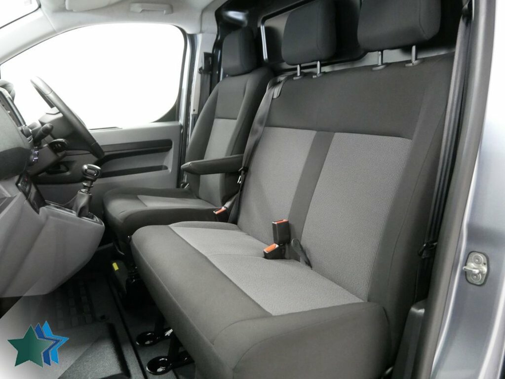 Vauxhall Vivaro 2L 2.0 Turbo D 3100 Dynamic Panel Van 6Dr M Grey #5