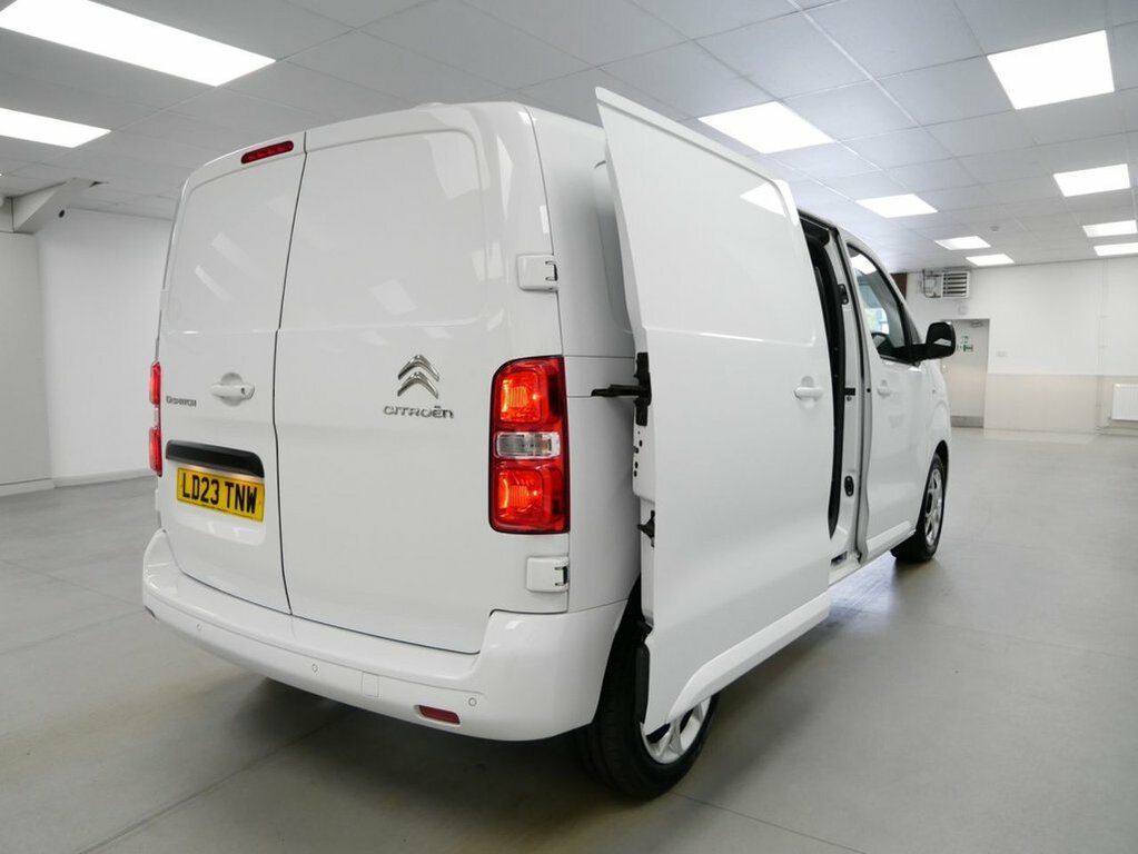 Citroen Dispatch 75 Kwh Enterprise M Mwb 6Dr 7.4Kw Charger #26