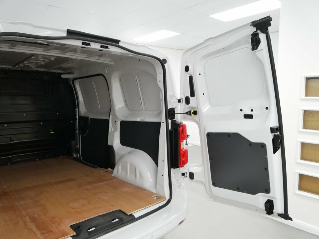 Citroen Dispatch 75 Kwh Enterprise M Mwb 6Dr 7.4Kw Charger #25