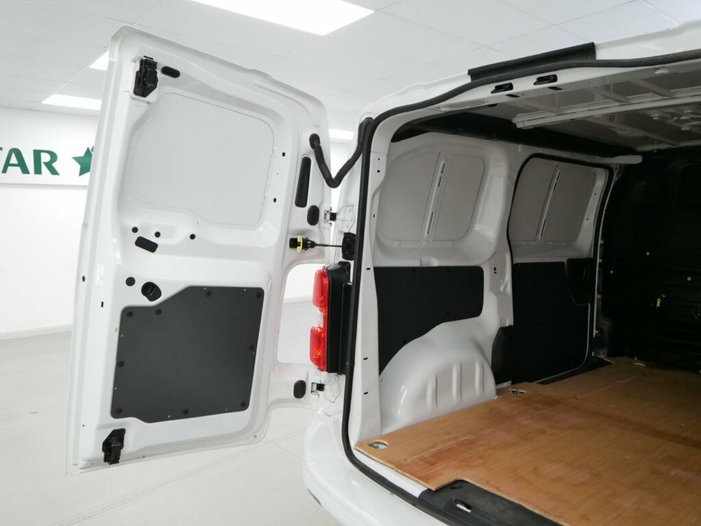 Citroen Dispatch 75 Kwh Enterprise M Mwb 6Dr 7.4Kw Charger #24
