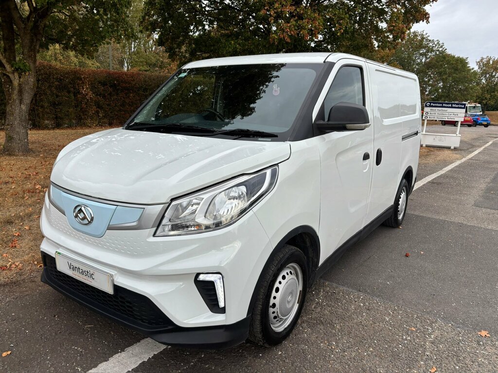 Maxus eDeliver 3 50.23Kwh Panel Van Fwd L1 122 P Black #20